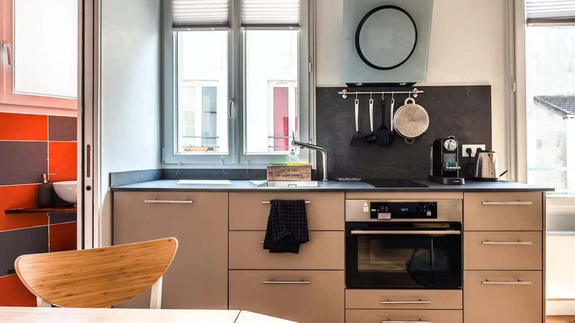 The 199 - Charming Apartment In The Heart Of 파리 0*,  프랑스